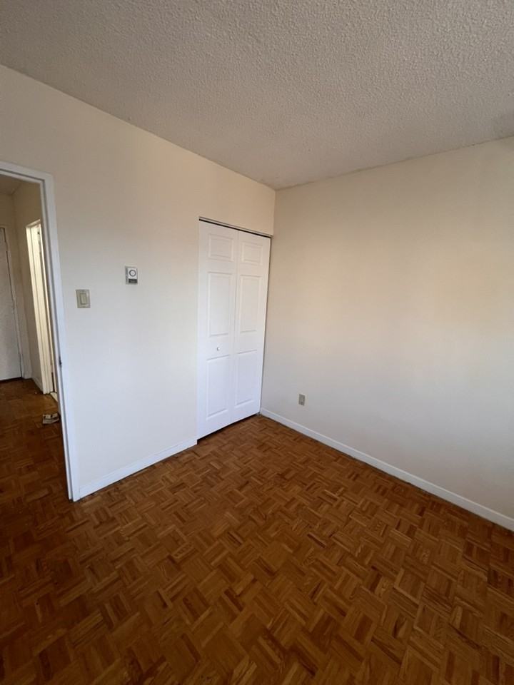 263 Maclaren St #502 - Photo 3 of 20