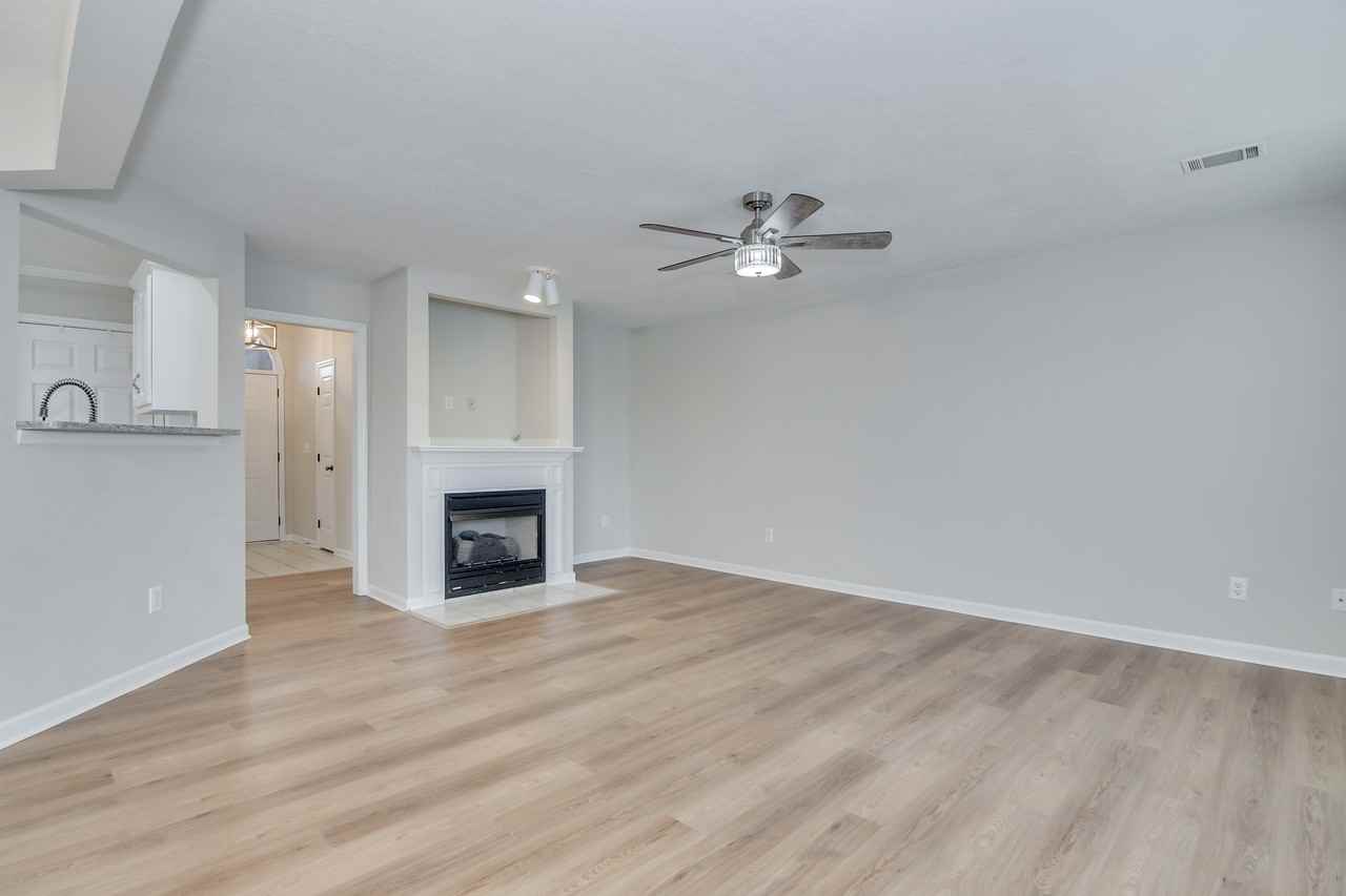 907 Stoneview Ct #1 - Photo 7 of 38