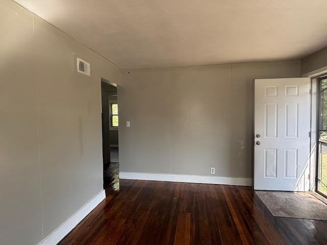 1913 W Ewing Ave #1 - Photo 3 of 17