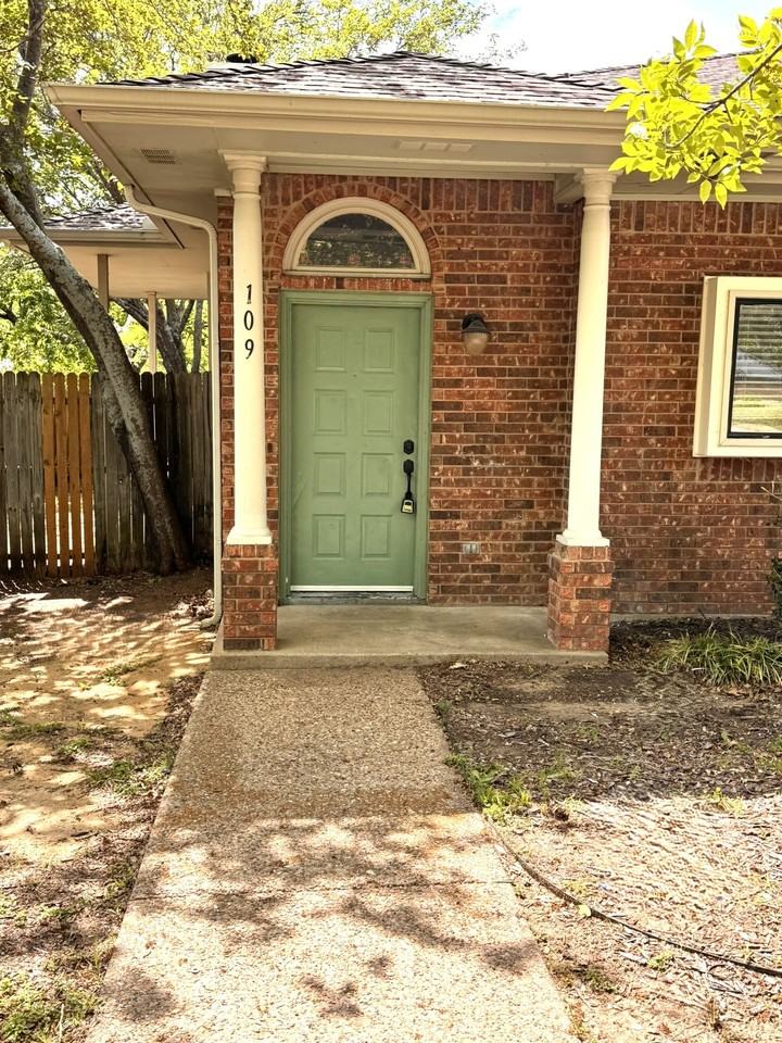 109 Misty Ct - Photo 3 of 23