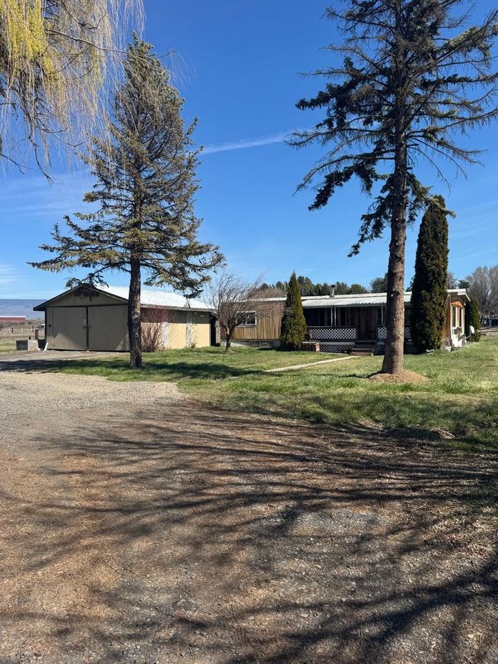 2363 Hwy 97 - Photo 2 of 39