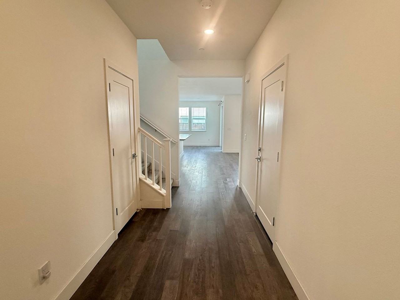 1561 Castlewood Pl - Photo 2 of 30
