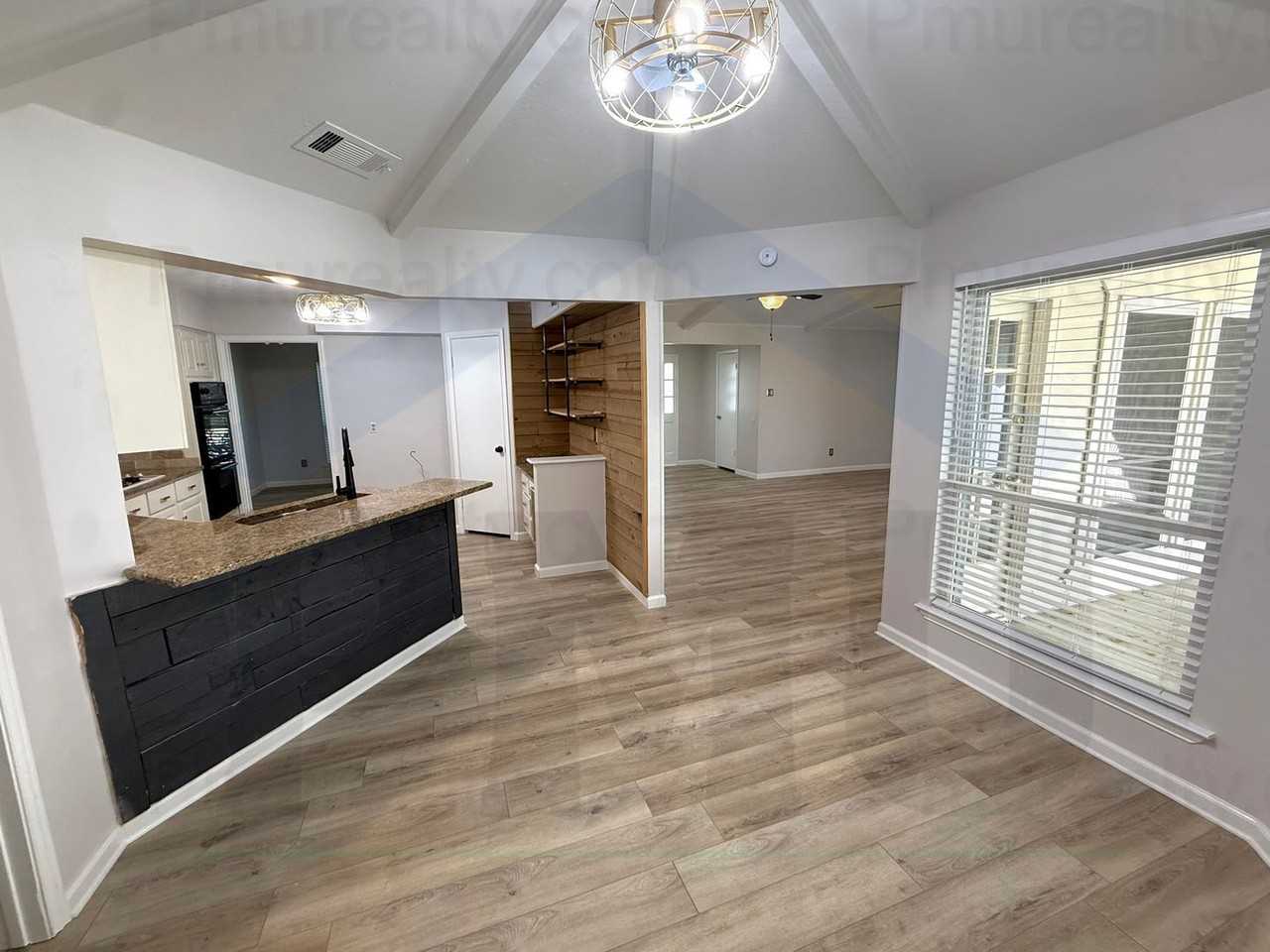 1810 Tulane Dr - Photo 7 of 32