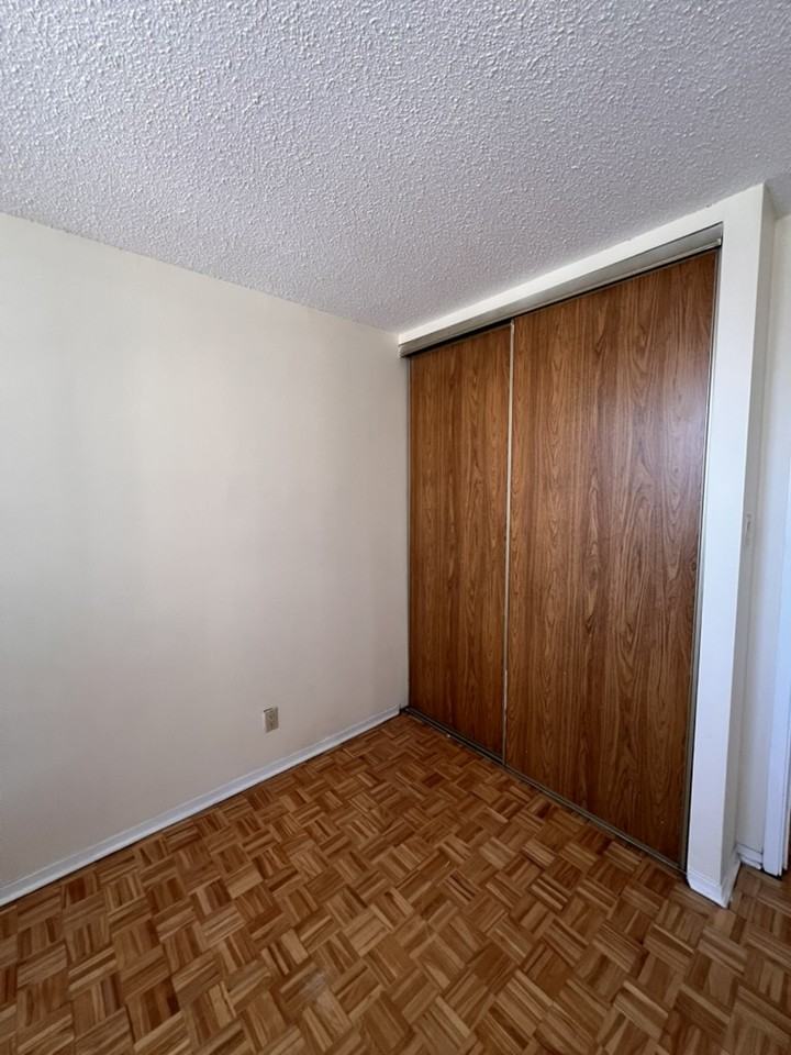 263 Maclaren St #207 - Photo 4 of 12