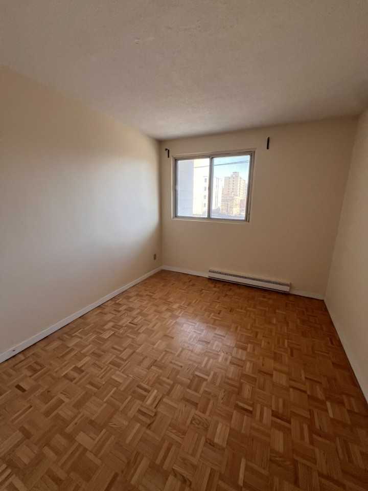 263 Maclaren St #307 - Photo 3 of 13