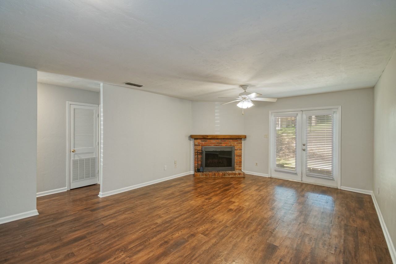 423 E 8th Ave #10 - Photo 6 of 23