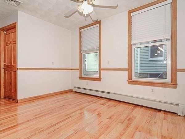 24 Burnside Ave #24 - Photo 7 of 15