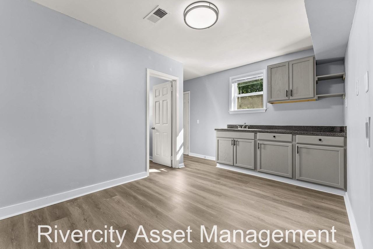 1622 Elvis Presley Blvd #1 - Photo 5 of 18