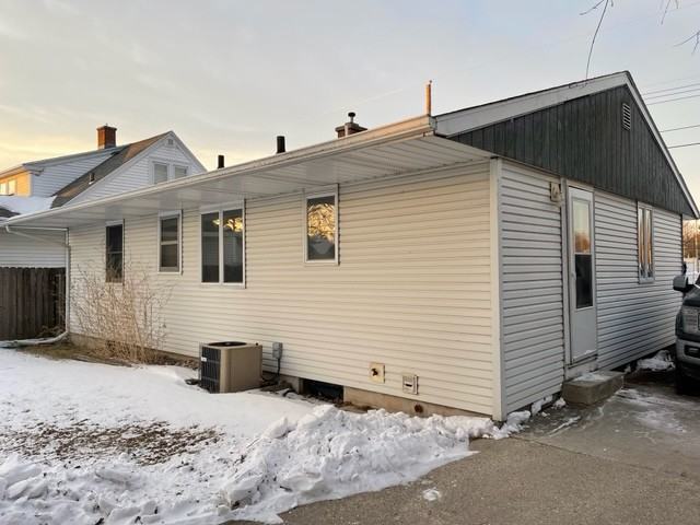 2509 11th St #2509 - Photo 3 of 14