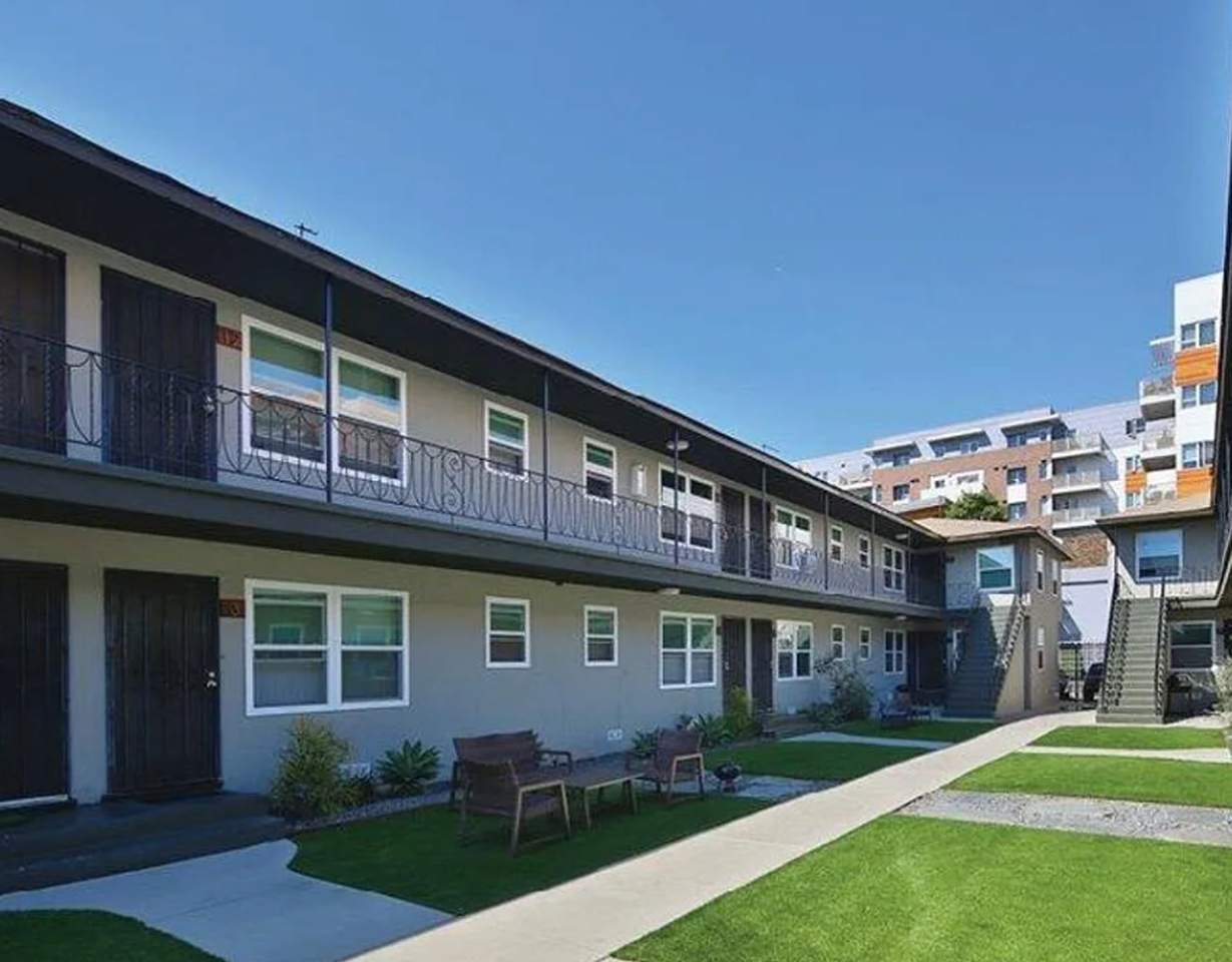 201–209 E 12th Street in Long Beach, - Photo 6 of 8