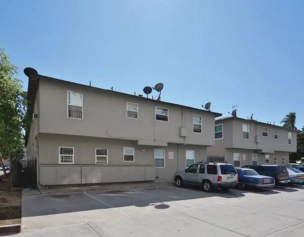 201–209 E 12th Street in Long Beach, - Photo 7 of 8