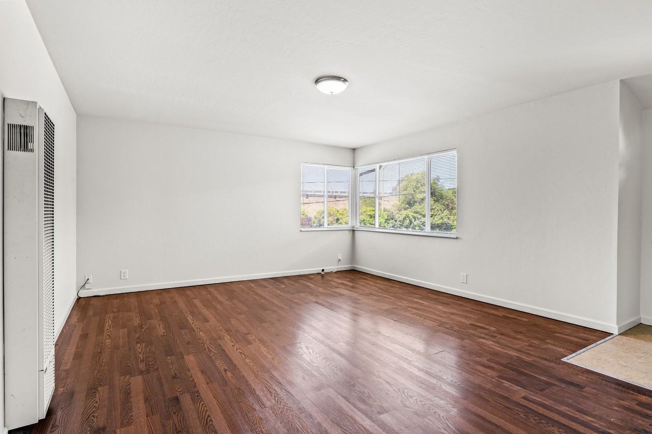 11818 Foothill Way #03 - Photo 2 of 13