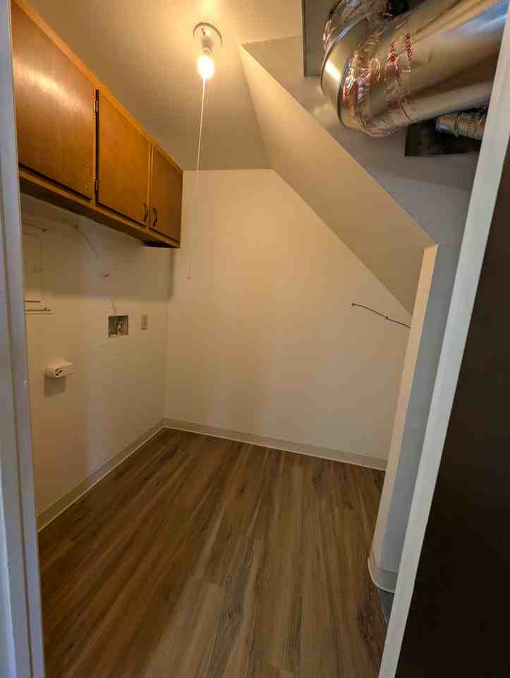 1224B Kelburn Rd #1224B - Photo 6 of 16