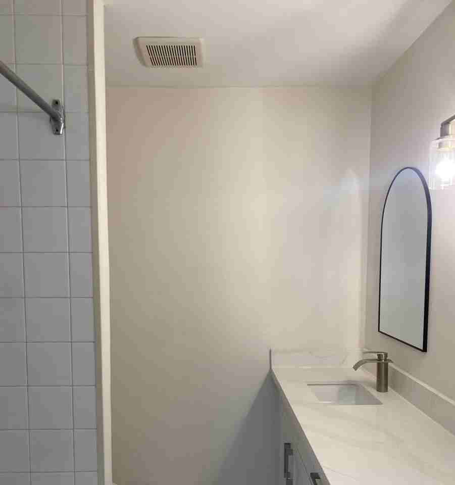 151 Siebert Ave #5 - Photo 2 of 7