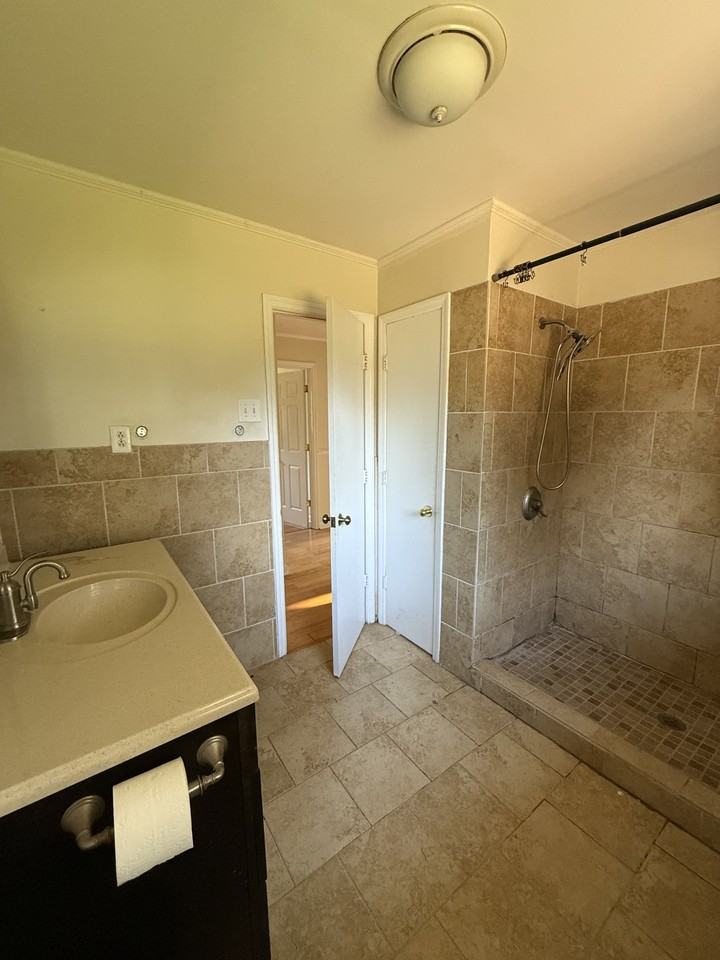 2020 Denham Dr Se #1 - Photo 5 of 10