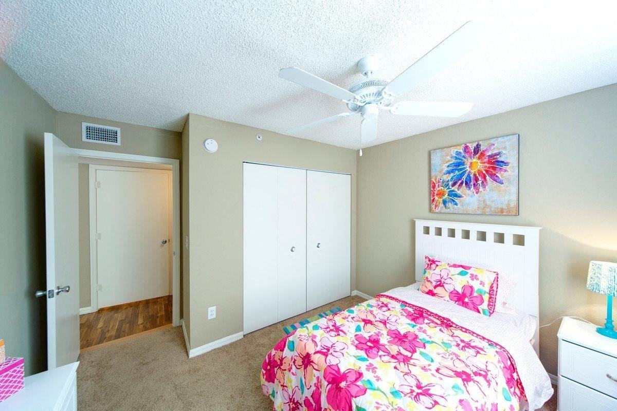 5601 Edenfield Rd - Photo 4 of 33