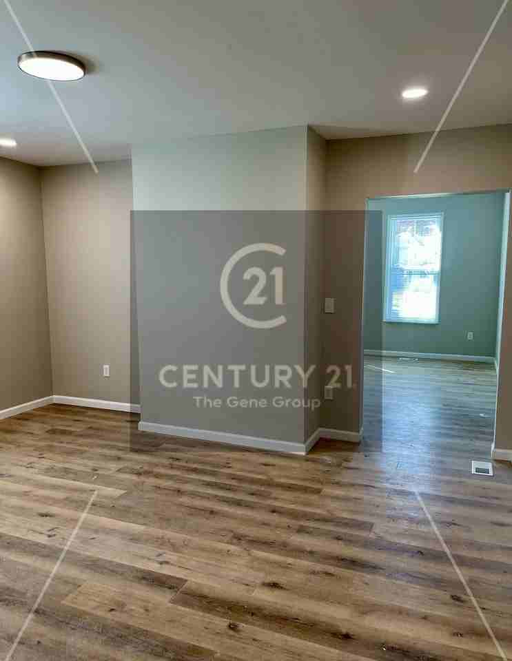 319 Wyoming St #1 - Photo 3 of 25