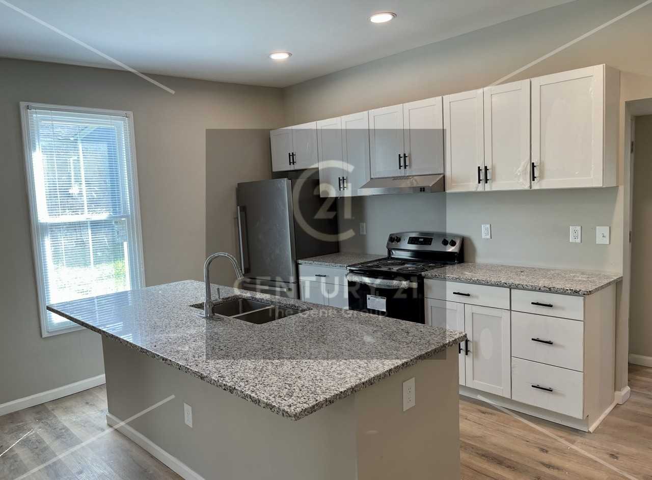 319 Wyoming St #1 - Photo 7 of 25