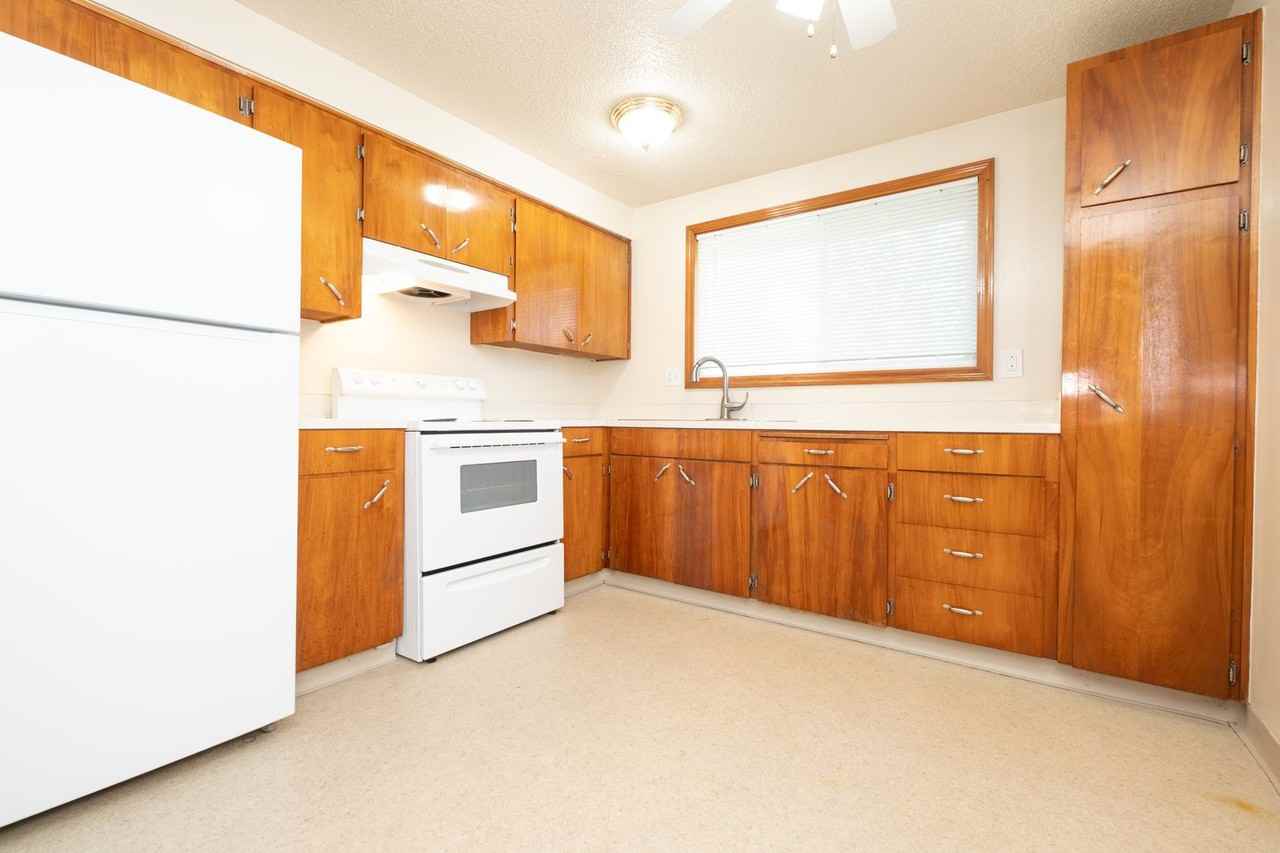 4645 SE King Road - Photo 2 of 20