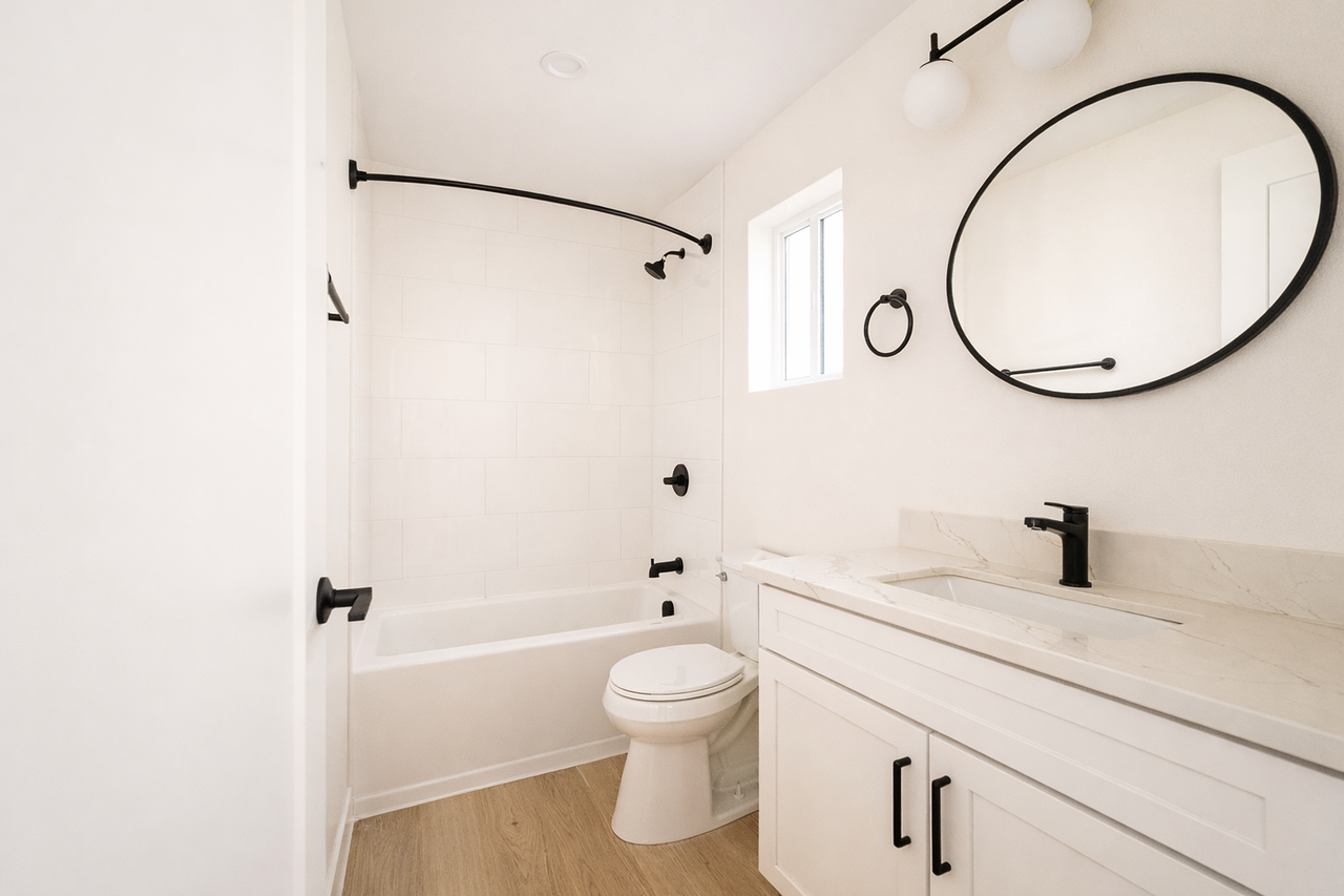 1803 Oxford St - Photo 4 of 50