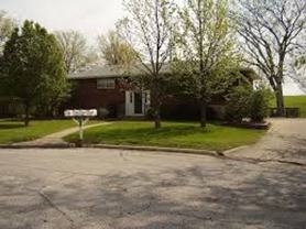 1504 Parkade Blvd - Photo 1 of 1