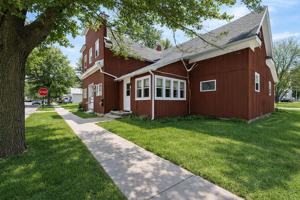 featured image of 629 Park Ave