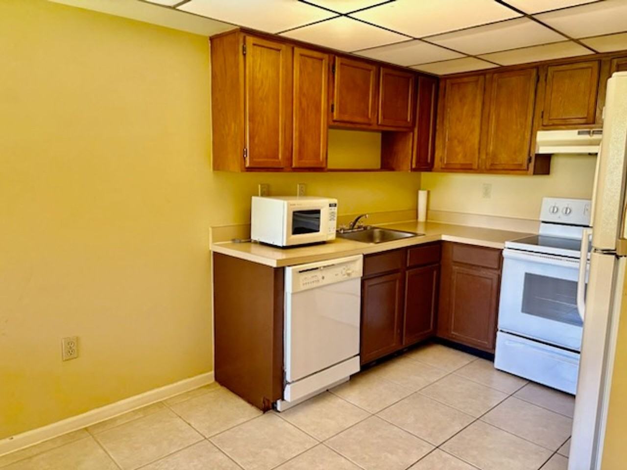1540 Mainsail Dr #11 - Photo 3 of 11