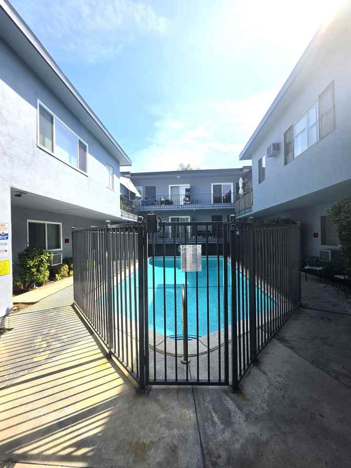 5050 TUJUNGA AVE - Photo 2 of 2