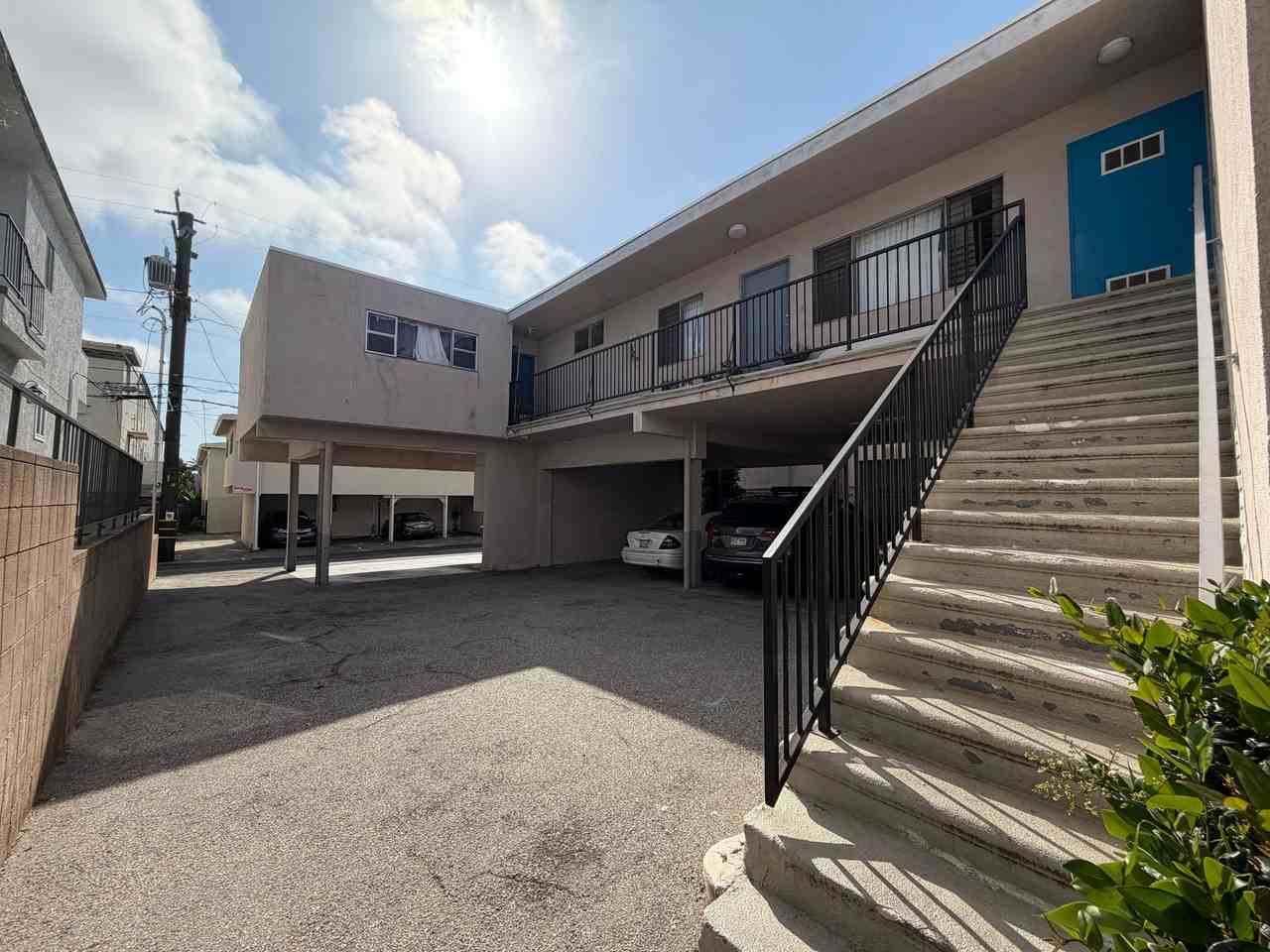 e1232 - Photo 2 of 4