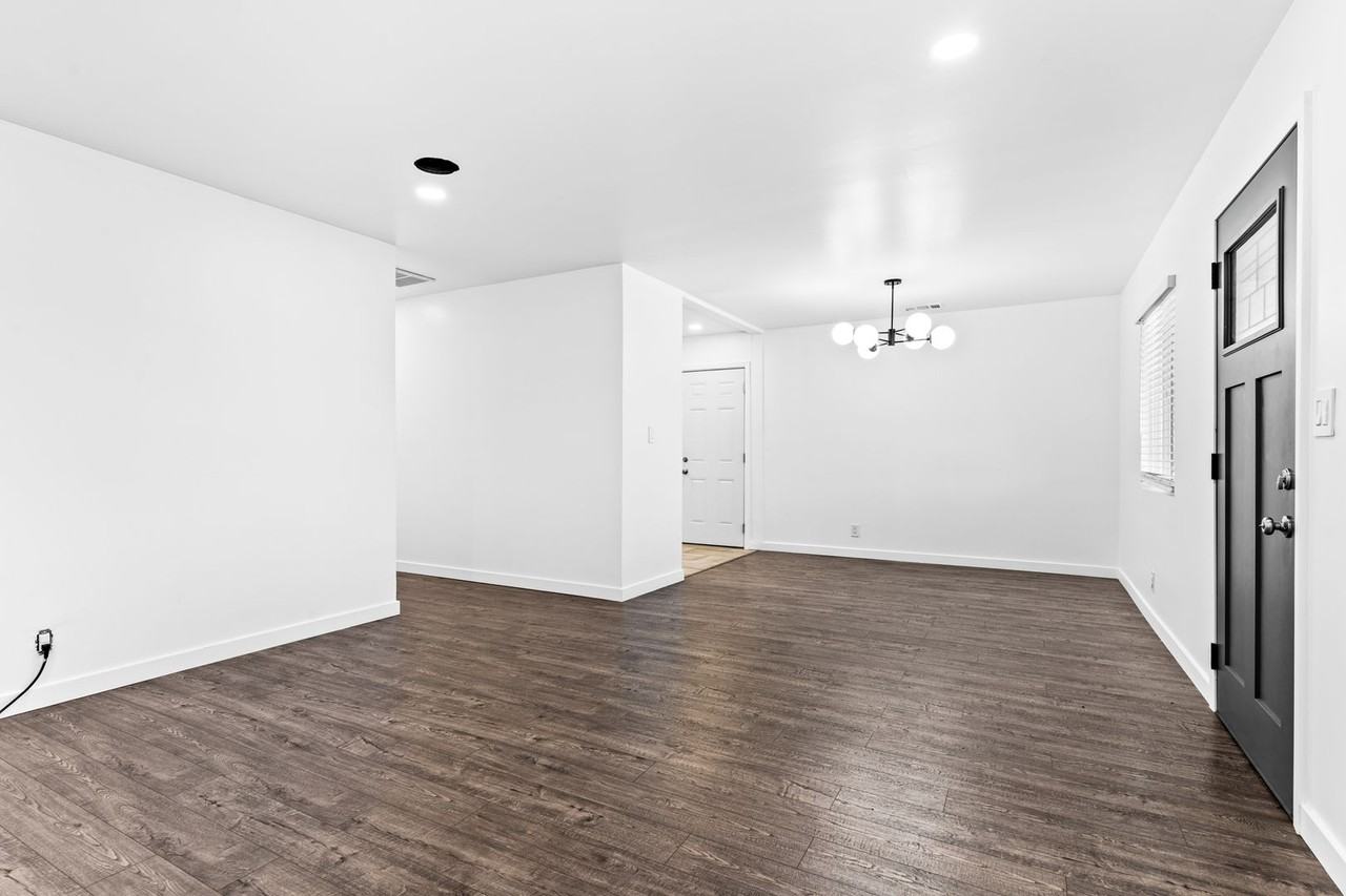 317 Tennyson Rd - Photo 5 of 18