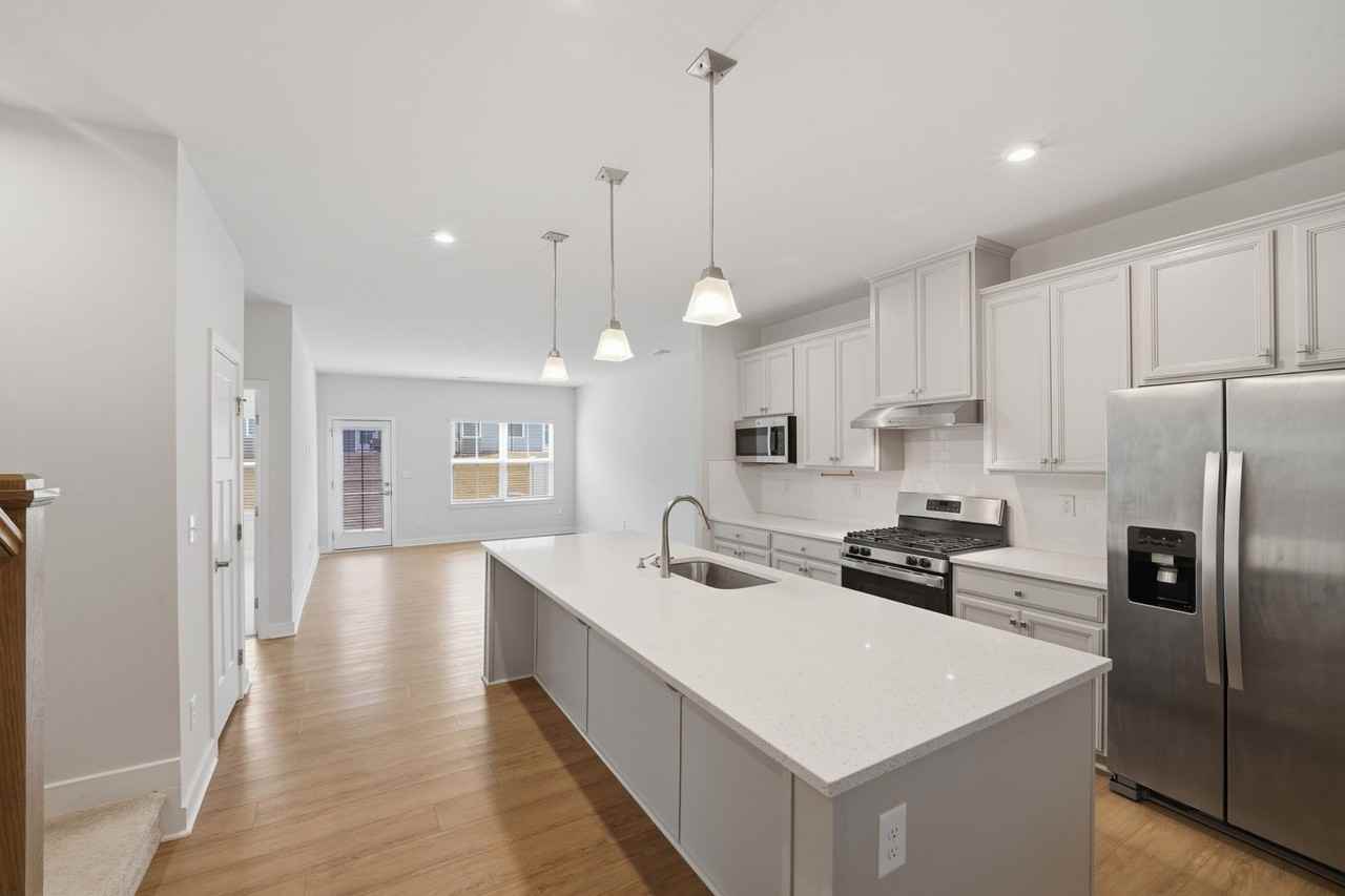 6258 Ashton Park Dr - Photo 2 of 38