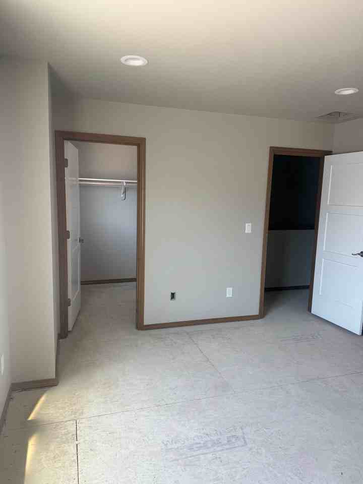 609 S Kent / 611 S Kent - Photo 7 of 8