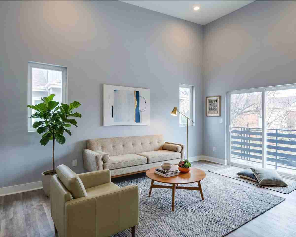 1923 Holly Dr - Photo 4 of 50