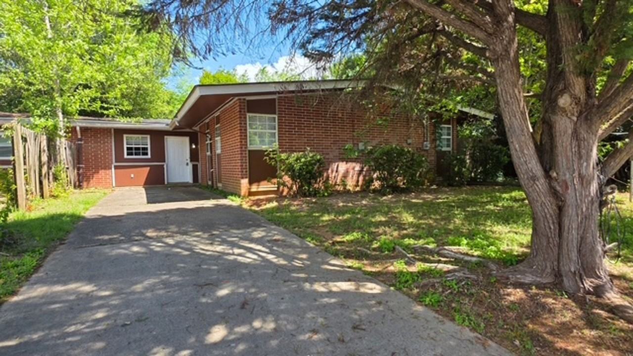 1967 S Riverview Cir