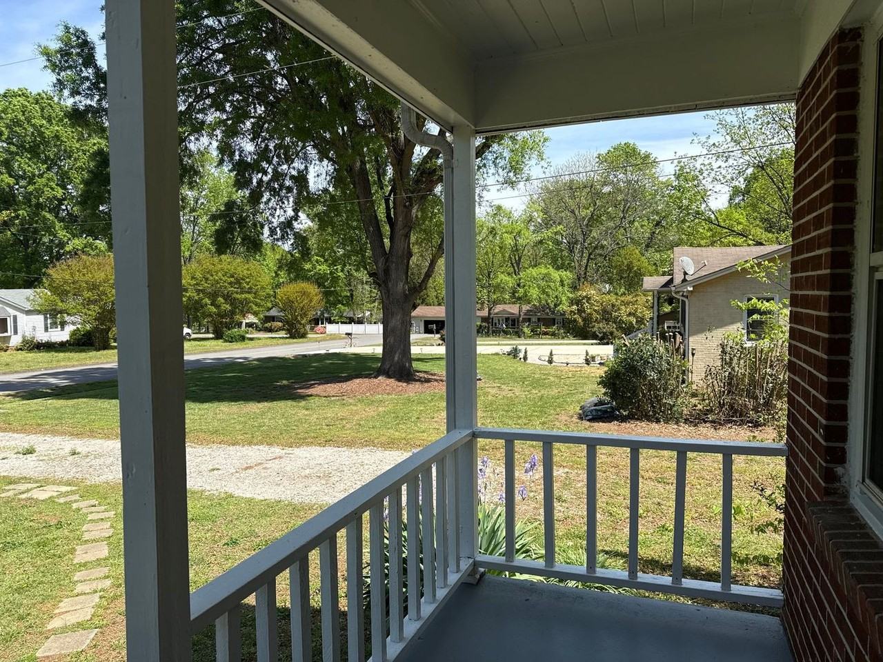 2472 Breen Cir - Photo 2 of 22