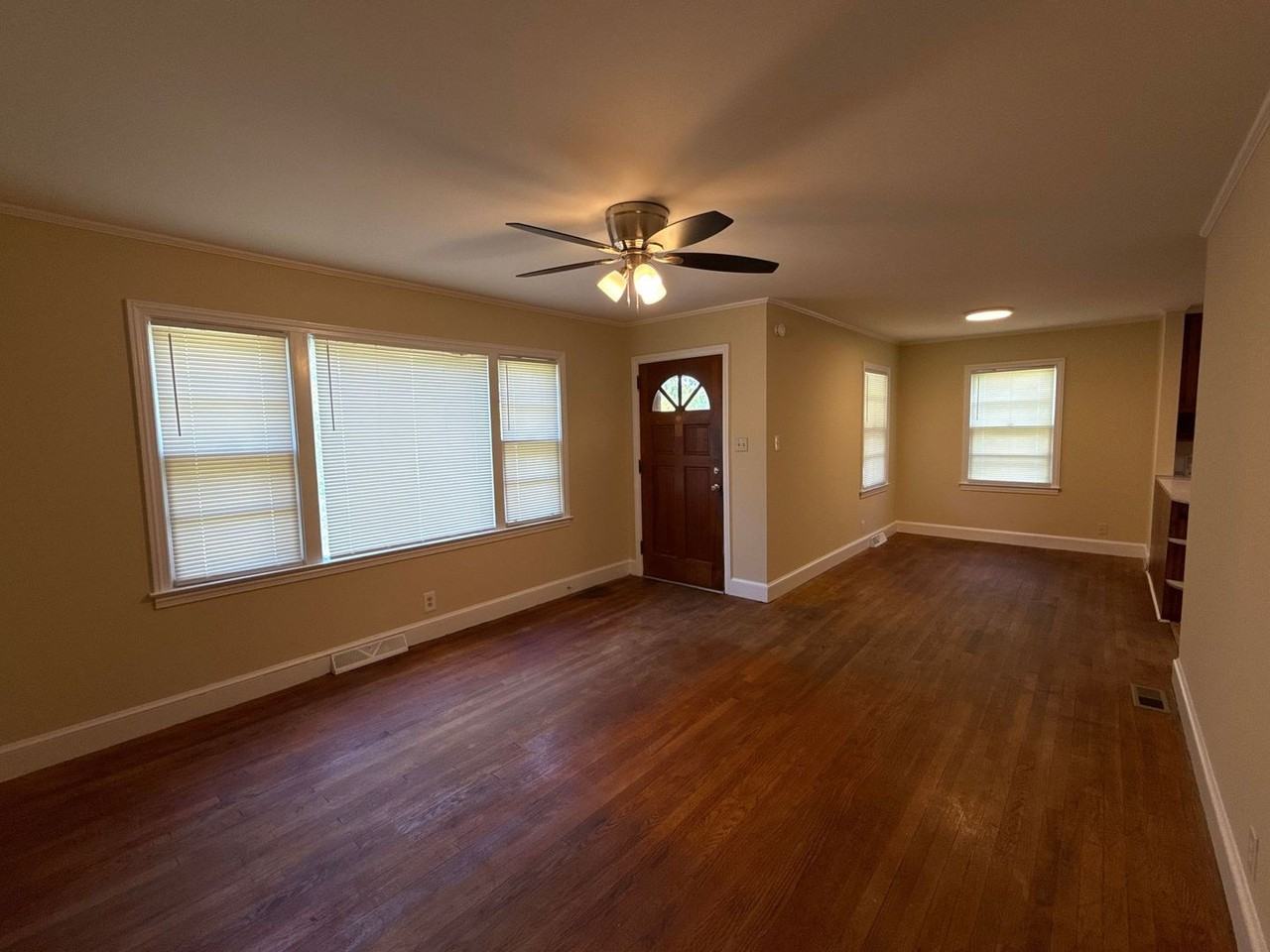 2472 Breen Cir - Photo 5 of 22