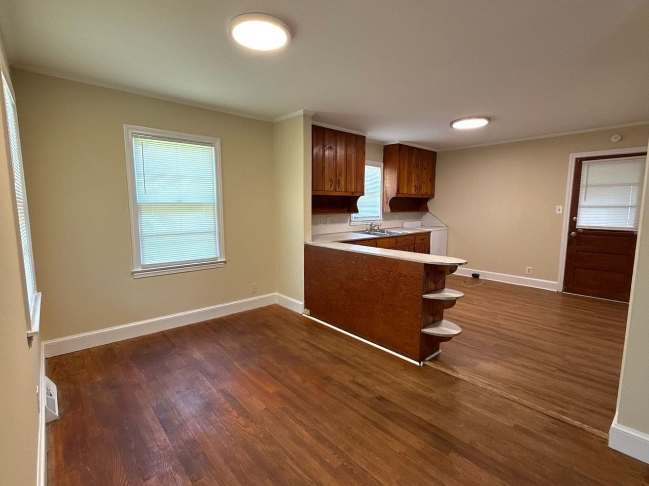 2472 Breen Cir - Photo 7 of 22