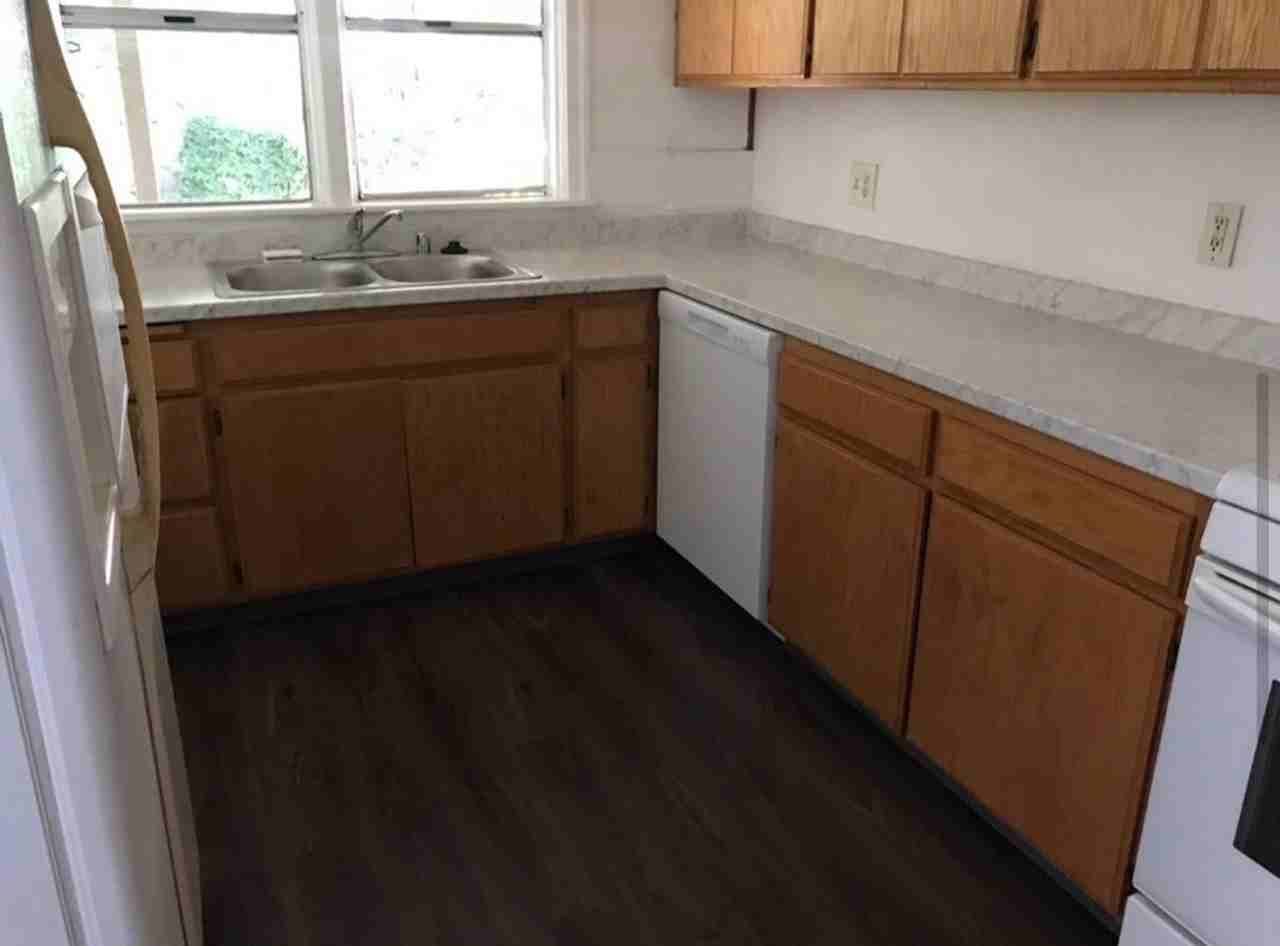 710 Normal Ave - Photo 5 of 6