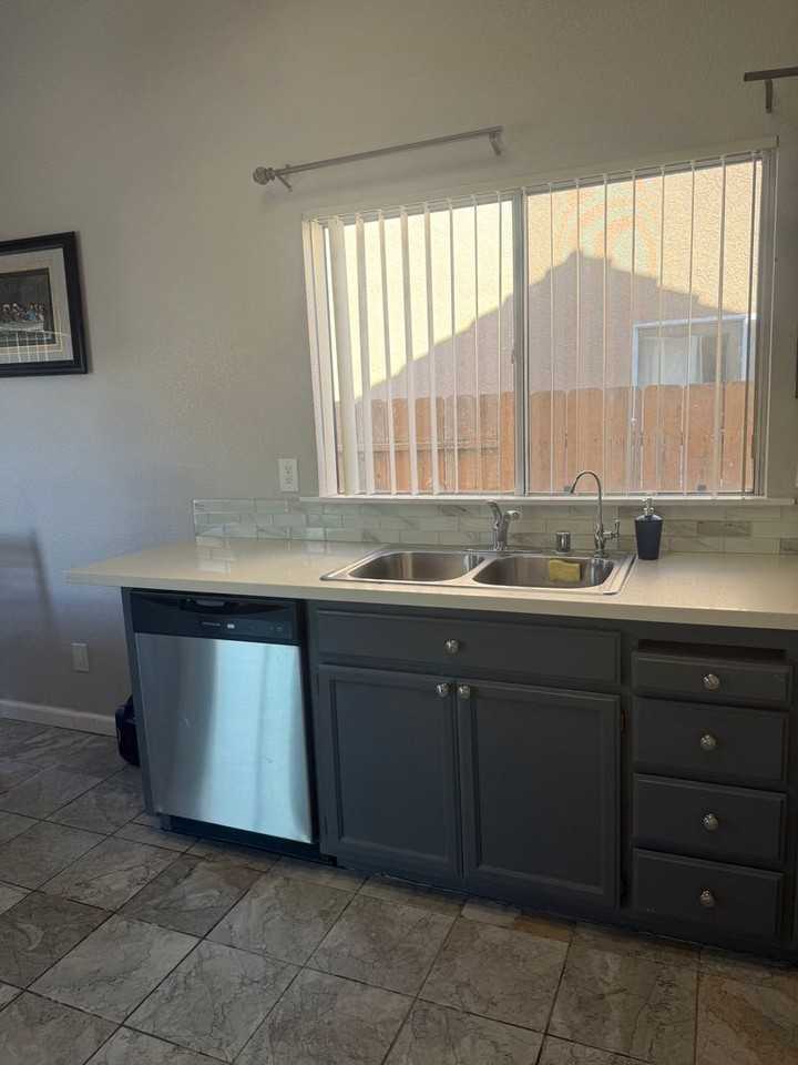 254 Driftwood Ave - Photo 6 of 24