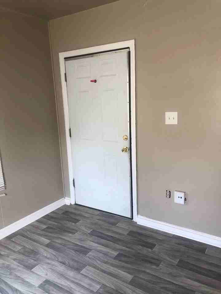 1 Bedroom Newly renovated garden style apartments available for rent - Photo 4 of 7