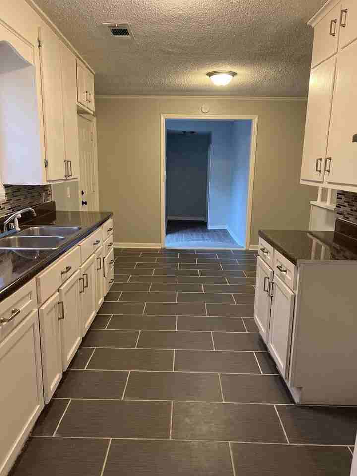 3199 Douglass Ave - Photo 4 of 14