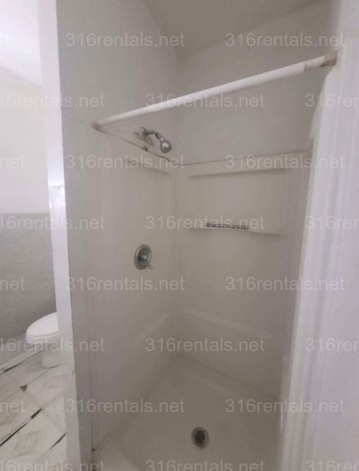 603 N High St - Photo 6 of 6