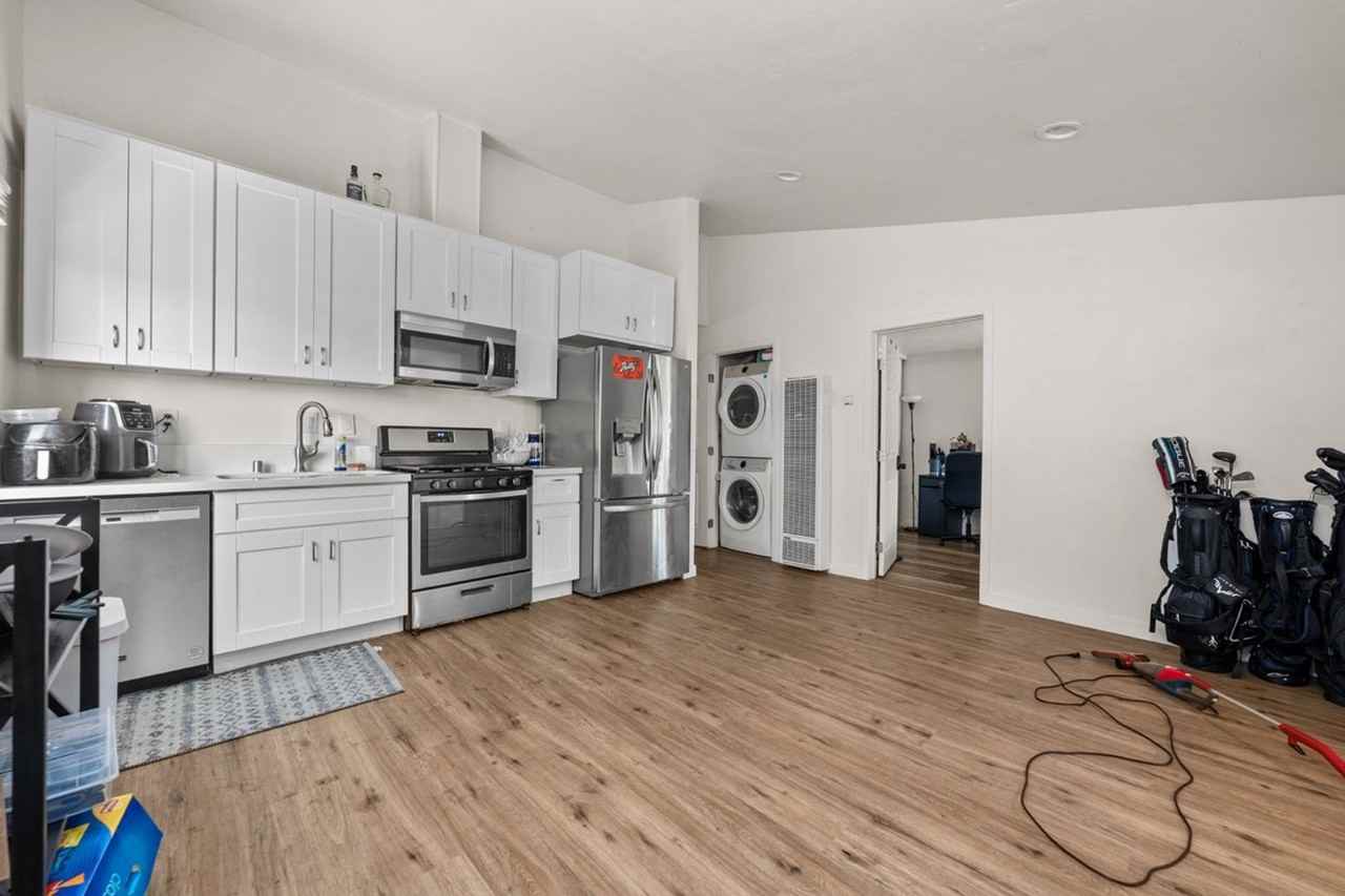 5236 Remington Rd - Photo 2 of 12