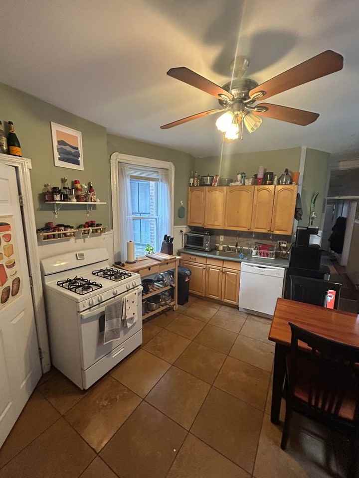 145 Charles St - Photo 3 of 6