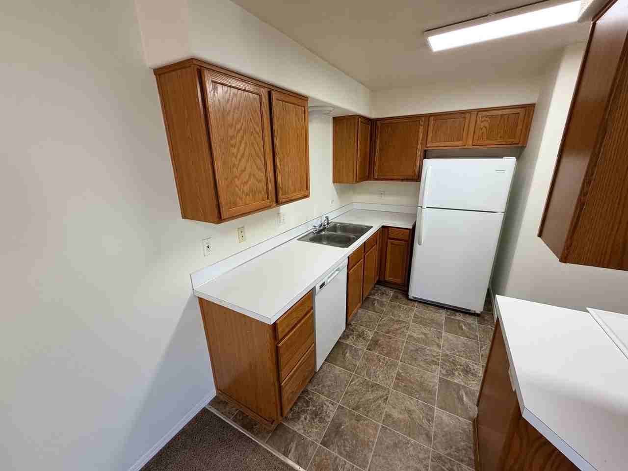 2846 Vintage Ave Se - Photo 6 of 13