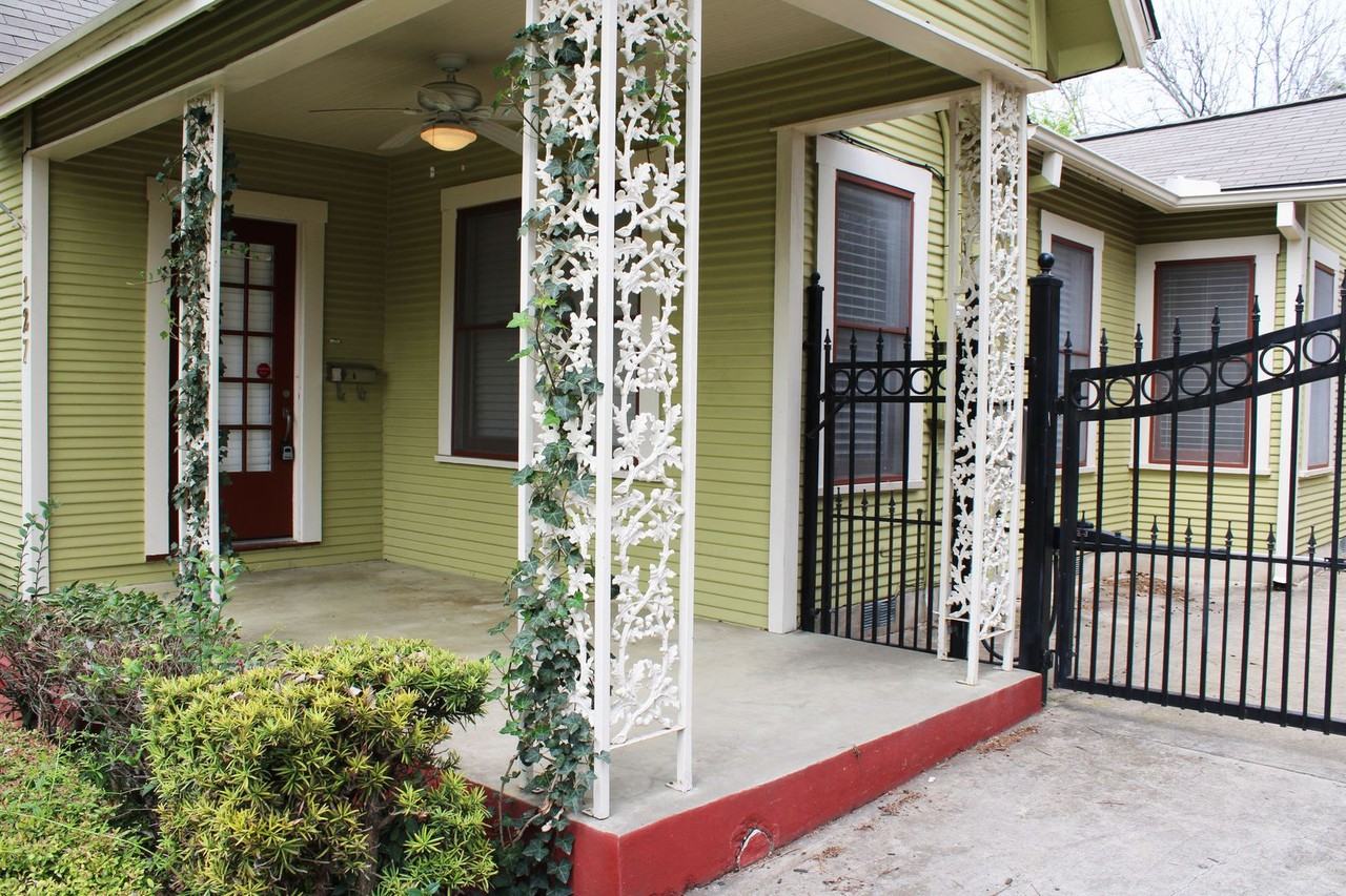 127 Normandy Ave - Photo 4 of 21