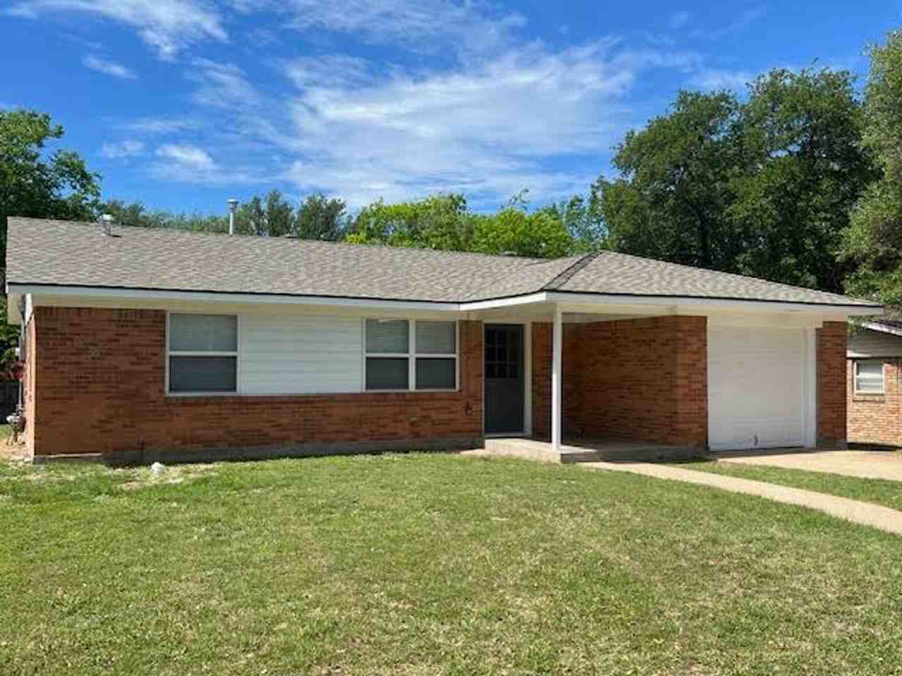 1212 La Porte Dr - Photo 2 of 15