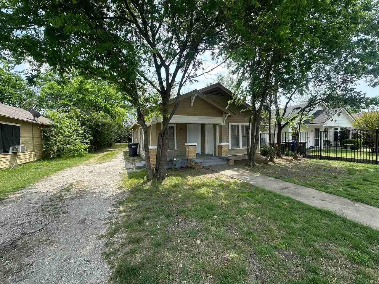 2112 Mckenzie Ave - Photo 2 of 24