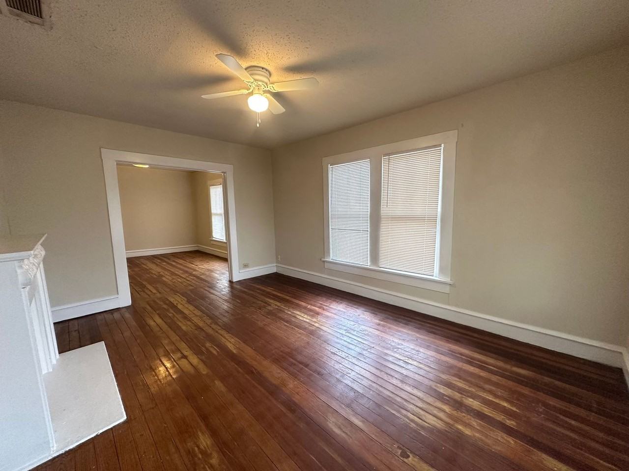 2112 Mckenzie Ave - Photo 3 of 24