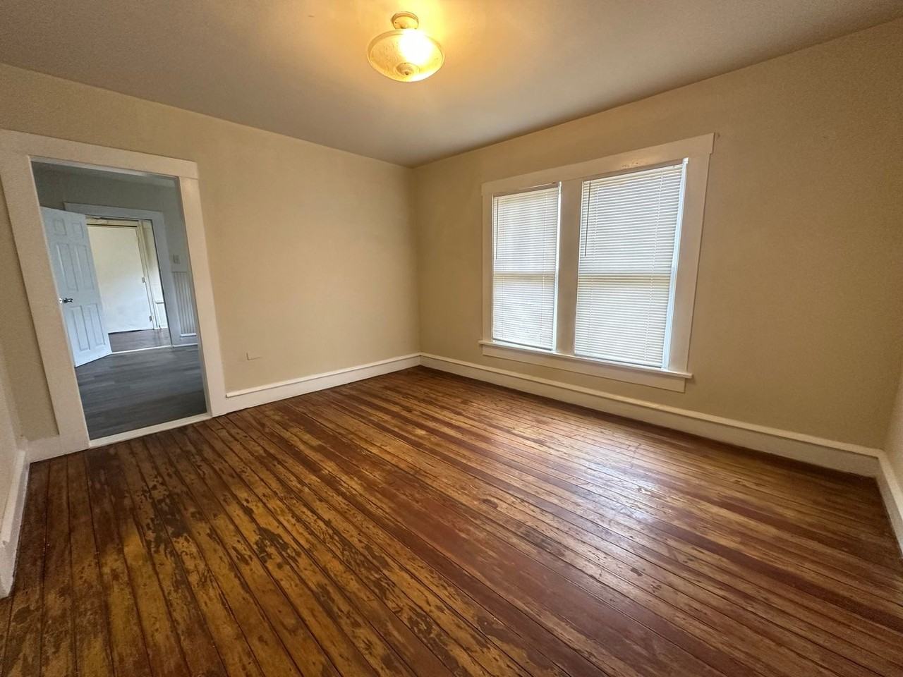 2112 Mckenzie Ave - Photo 6 of 24